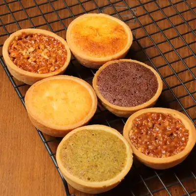 Dates Tart With Walnut & Caramel